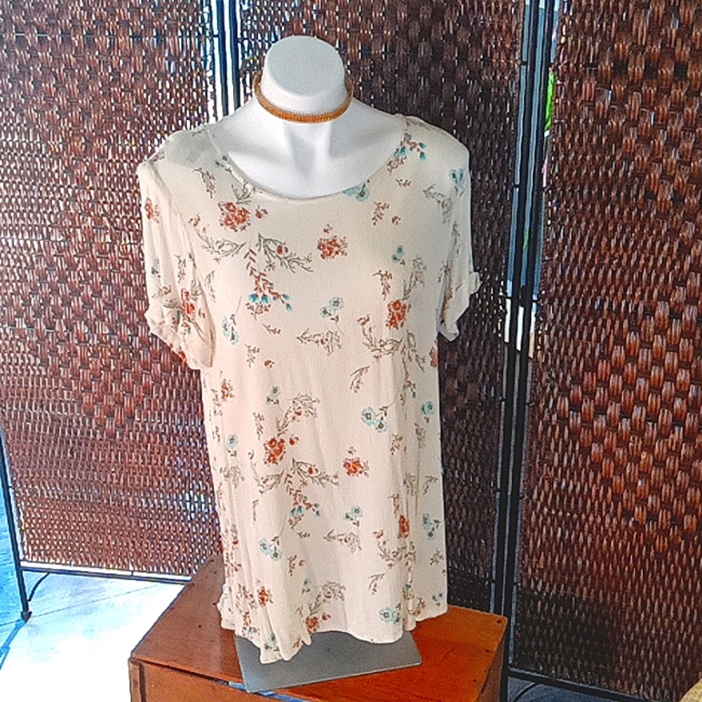 🌱Cedar and Gold size L Top 🩵